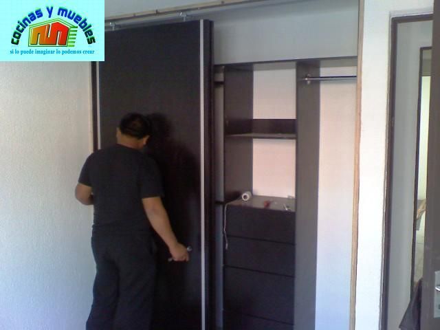 closets economico en melamina llama al 42119803
www.cocinasymuebles.com