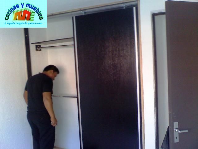 closets economico en melamina llama al 42119803
www.cocinasymuebles.com