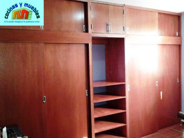 closets economico en melamina llama al 42119803
www.cocinasymuebles.com